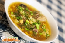 Шаг 5: Периодически пробуем на готовность картошку, …