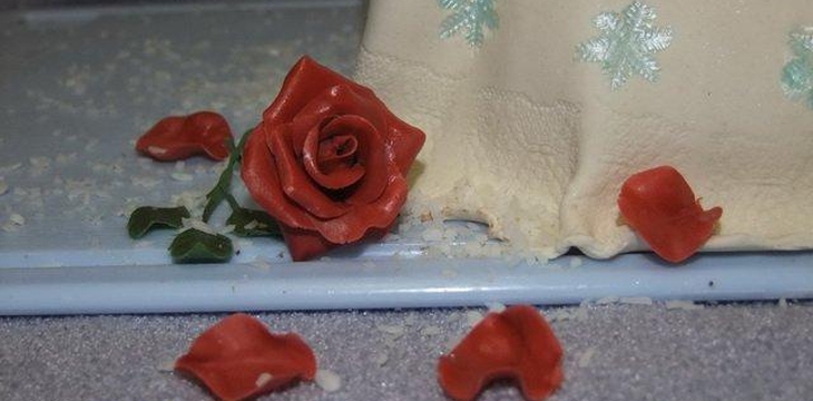 Шаг №4 Торт "Снежная королева на троне" от Nadezhda