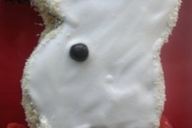 Шаг 6: Взбить кондитерские сливки и смазать …