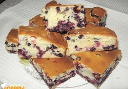 Рецепт: Пирог с черникой и чёрной смородиной