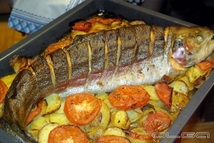 Шаг 3: Затем выложить рыбину в середину …