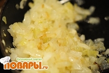 Шаг 4: - Лук почистить, помыть, порезать …