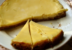 Рецепт: Пирог со сгущенкой