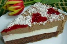 Шаг 7: Сборка. застелить дно формы для …