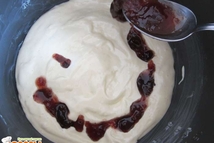 Шаг 6: Теперь берем готовое сливовое варенье …