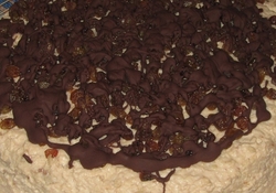 Рецепт: Торт с изюминкой