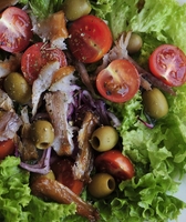 Салат с копчёной рыбой