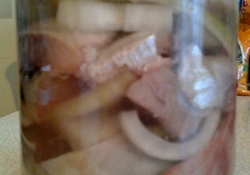 Рецепт: Селедка, маринованная по рецепту Эктора Браво