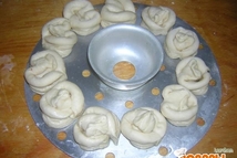 Шаг 7: Закладаваем "розочки"в мантоварку