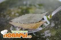 Шаг 4: После добавляем сваренную кукурузную крупу …