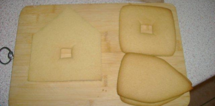 Шаг №15 Пряничный домик от Annula