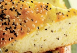 Кекс с финиками и кунжутом