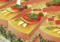 Рецепт: Бутербродный торт с ветчинным муссом