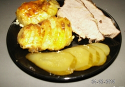 Рецепт: Телячья нога с картофелем запеченые