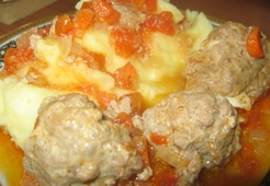 Тефтельки с картофельным пюре