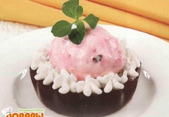 Мороженое в винном желе