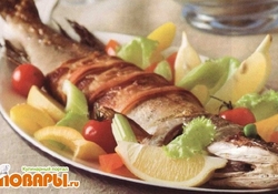 Рецепт: Щука, запеченная на углях