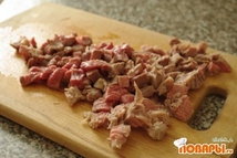 Шаг 5: Затем добавляем вино и мешаем …