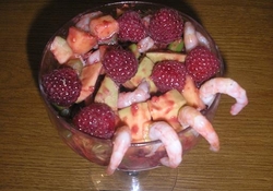 Рецепт: Креветки в малине