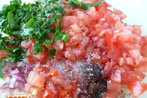 Шаг 3: Петрушку мелко порубить. Соединить все …