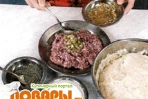 Шаг 1: Приготовить дрожжевое тесто из муки, …