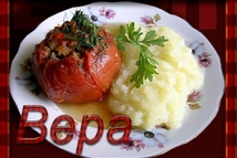 Шаг 3: Выложить помидоры в кастрюлю, желательно …