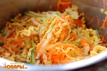 Шаг 2: Минут через 10-15 салат можно …