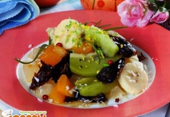 Фруктовый салат с финиками