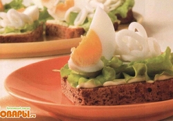 Рецепт: Бутерброды с кальмарами