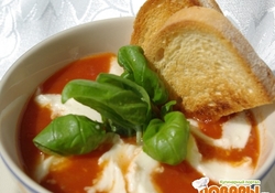 Рецепт: Томатный суп с моцареллой