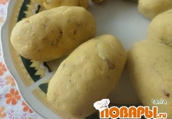 Банановые снаряды с сыром и шкварками