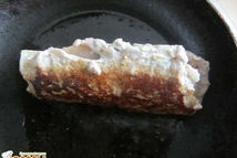 Шаг 5: Аккуратно скручиваем рулет и фиксируем …