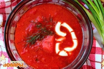 Шаг 3: Солим бульон, добавляем помидоры, томатную …