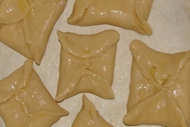 Шаг 10: Лепим квадратные пирожки в виде …