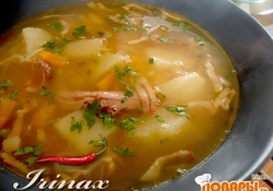 Рецепт: Гороховый суп на копченных свиных ребрах