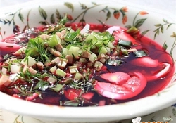 Рецепт: Свекольник-окрошка