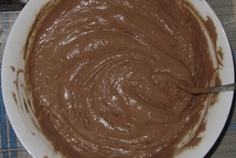 Шаг 3: ванилин, разрыхлитель, предварительно растопленный и …