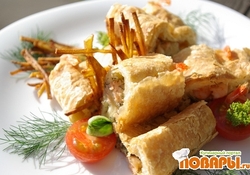 Рецепт: Слоёная морская закуска, лосось и креветки