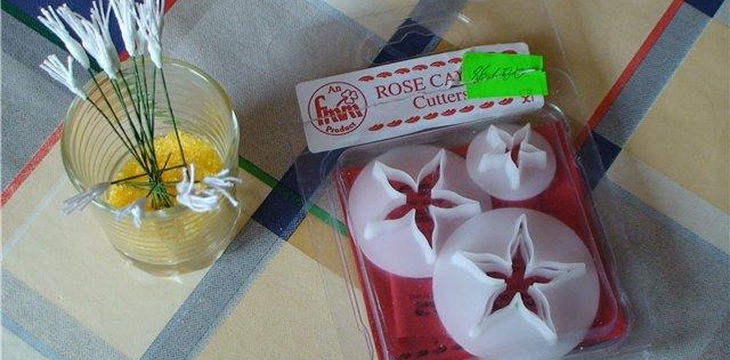 Шаг №6 МК Маленькие цветочки для букетиков от kopusha