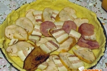 Шаг 2: Раскатываем одну часть и выстилаем …