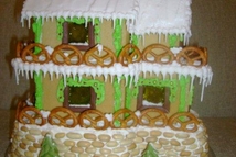 Шаг 25: Обмазать нижния торт кремом и …