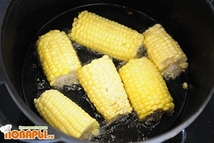 Шаг 5: Ну вернемся к приготовлению. Опускаем …