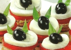 Рецепт: Пирамидки с паштетом