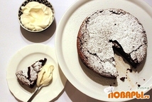 Шаг 4: В противень залейте кипяток на …