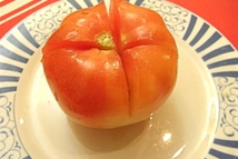 Шаг 1: Помидоры берем недозрелые, делаем крестообразный …