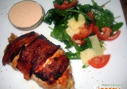 Рецепт: Куриная грудка в беконе
