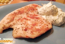 Куриные стейки с чесночным соусом