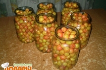 Шаг 1: Черешни нужно залить холодной, сильно …