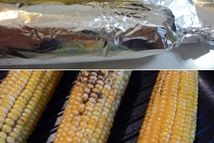 Шаг 1: Початки тщательно помыть, смазать сливочным …