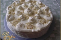 Шаг 4: Накрыть вторым коржом, обмазать верх …